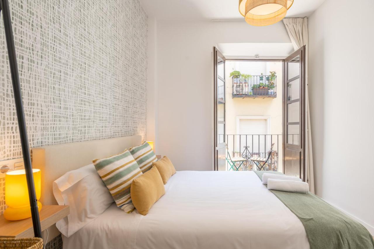 Apartamentos Luna Suites Palacio Dorita Granada Exterior foto